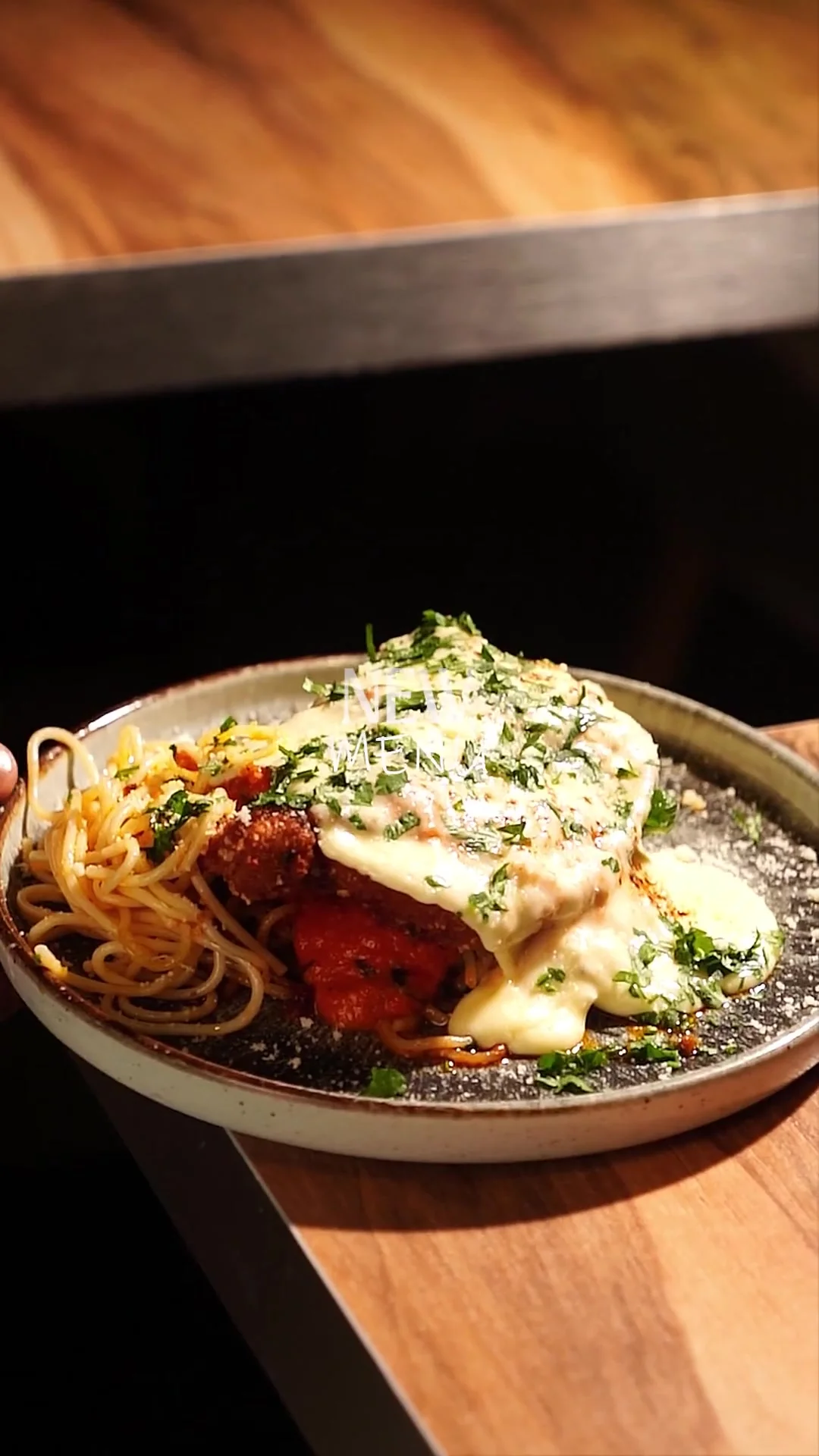 Jedzenie video, Promocja nowego menu, od kuchni po talerz, Warsaw
